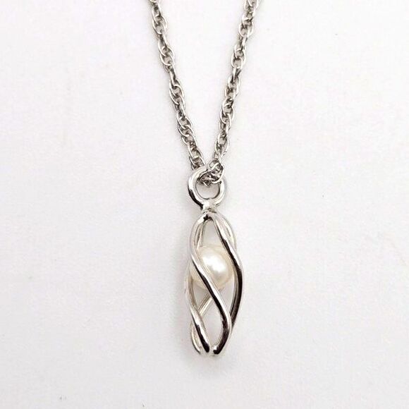 Vandell Stainless Steel Chain Twisted Cage Freshwater Pearl Pendant Necklace - Picture 1 of 5